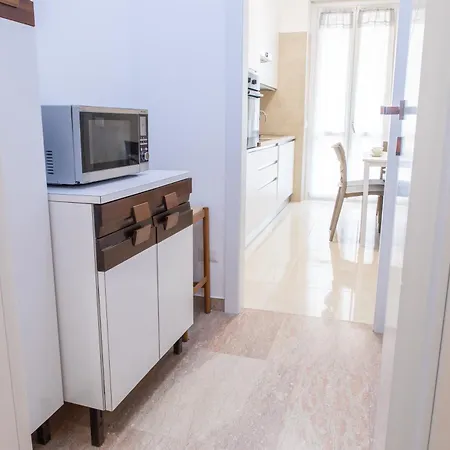 Centrale Vicino Metro E Duomo, Con 2 Bagni E Aria Condizionata Apartmán *